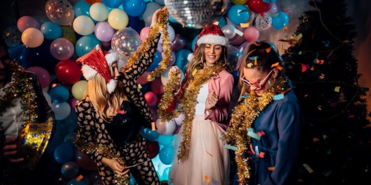 Yılbaşı nedir, ne zaman kutlanmaya başlandı? Christmas ile Farkı Nedir?